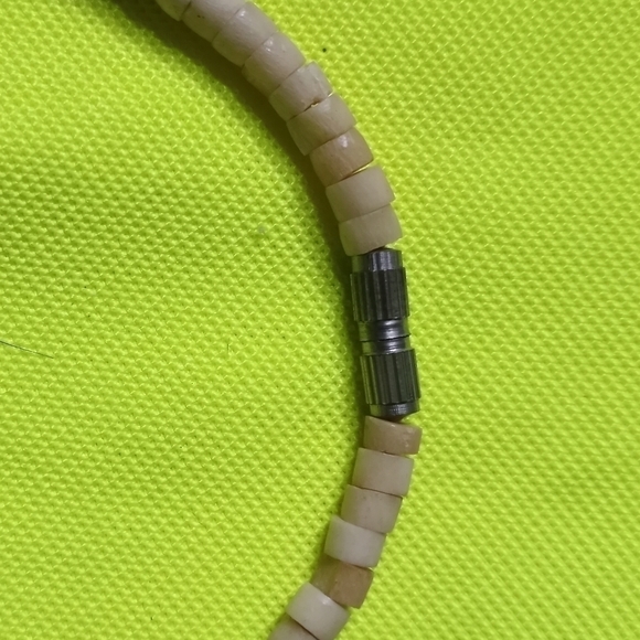 Cream white brown Beaded necklace mother of pearl shell - Picture 2 of 5